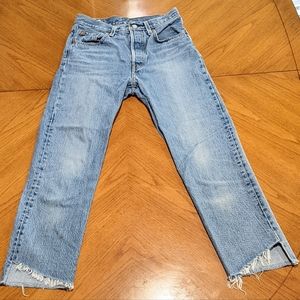Levis High Waisted Light Vintage Style Straight Leg Frayed Cropped Jeans, Size 2